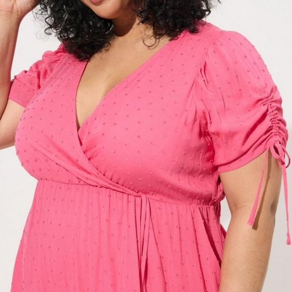 Torrid Coral Pink Clip Dot Surplice Tulip Dress with Pockets 2X 18/20 NWT - Picture 4 of 12